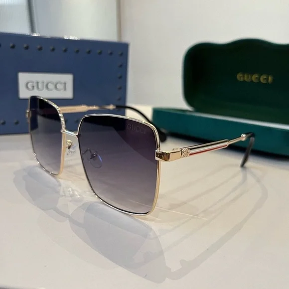Gucci Gold and Black Women's Sunglasses - Picture 10 of 10